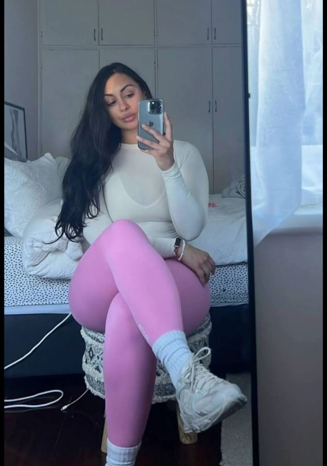 Italian thick Mom image 11