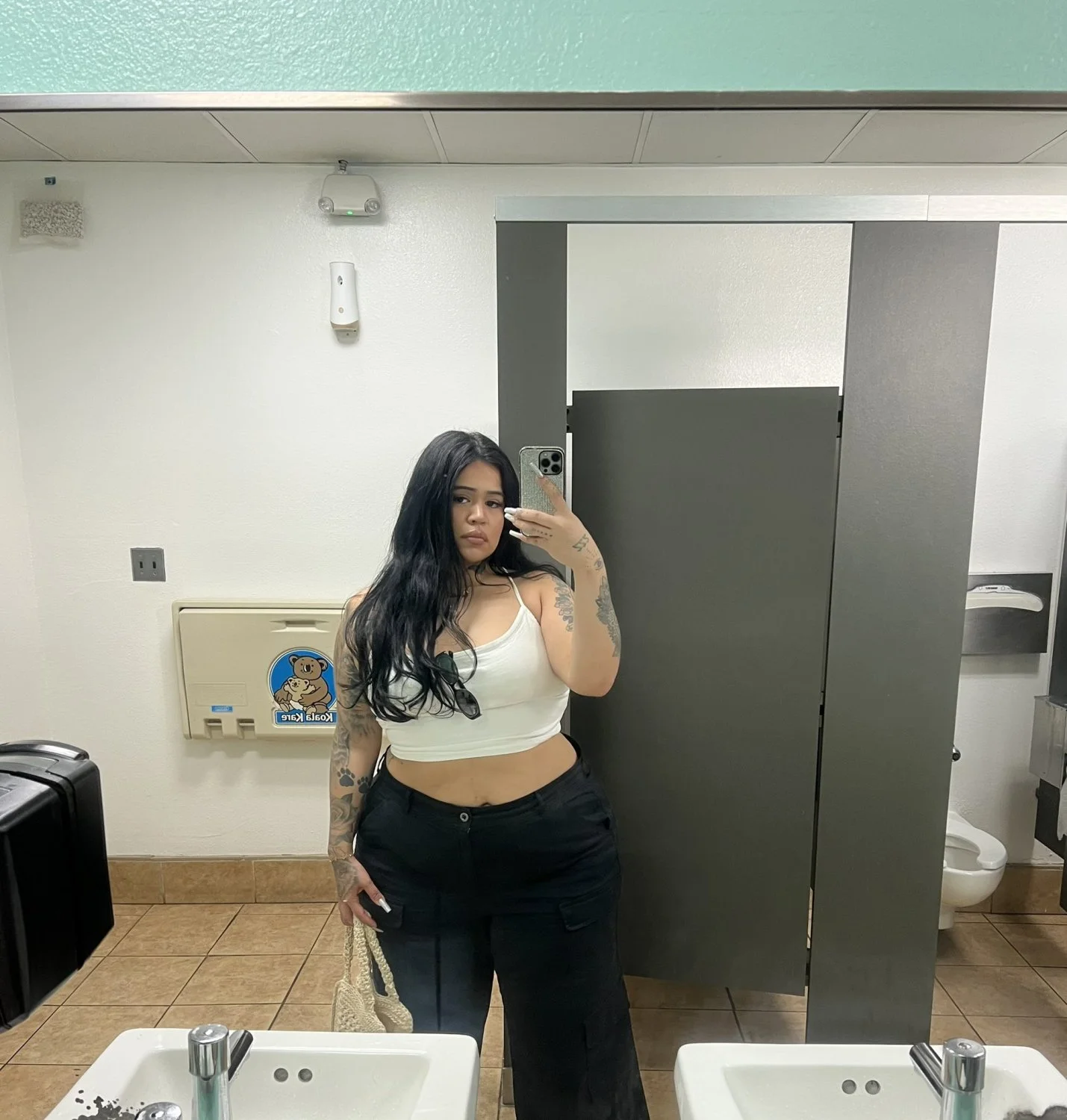 Thick Latina image 3