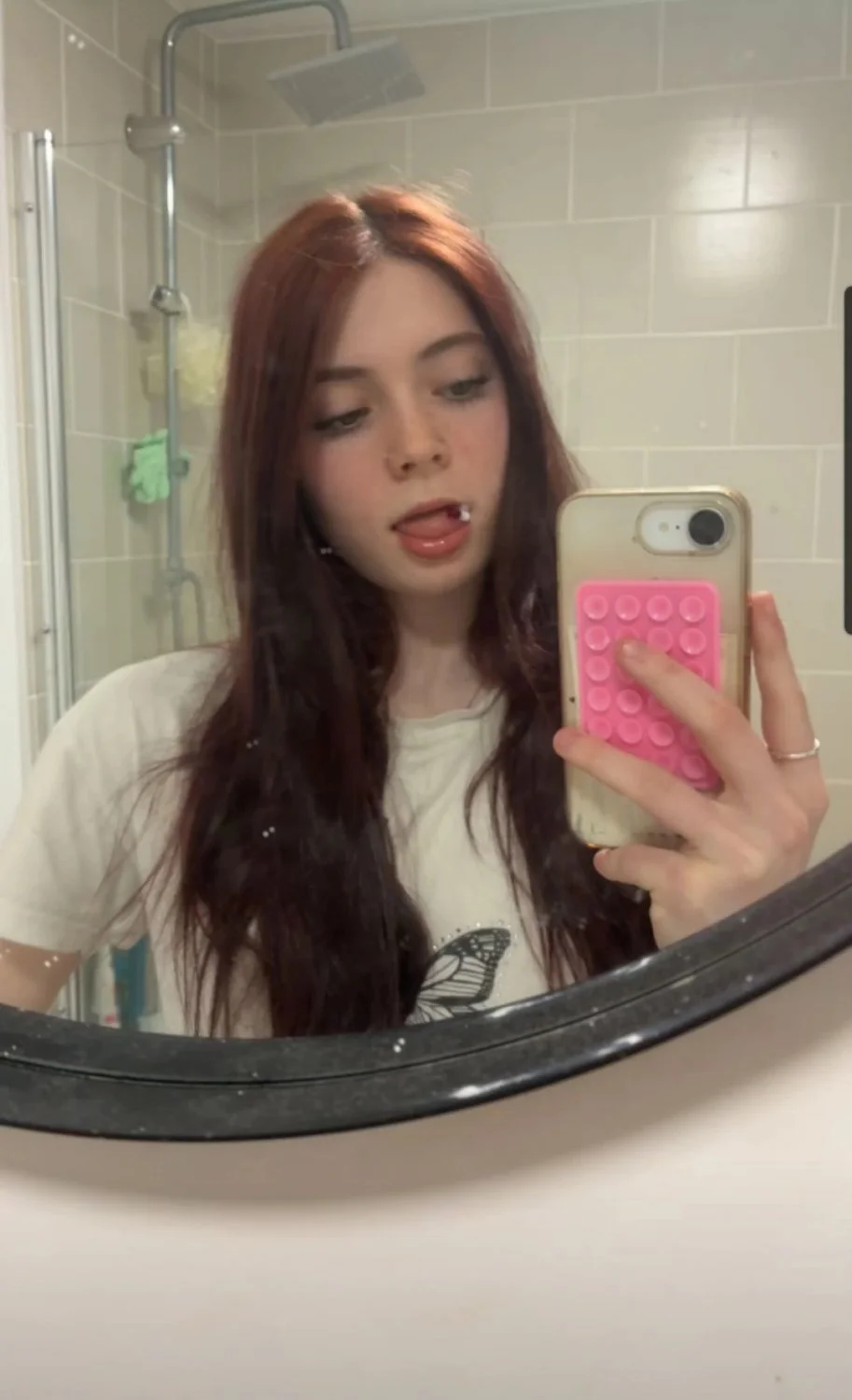 What should i make this slut do on cam main image