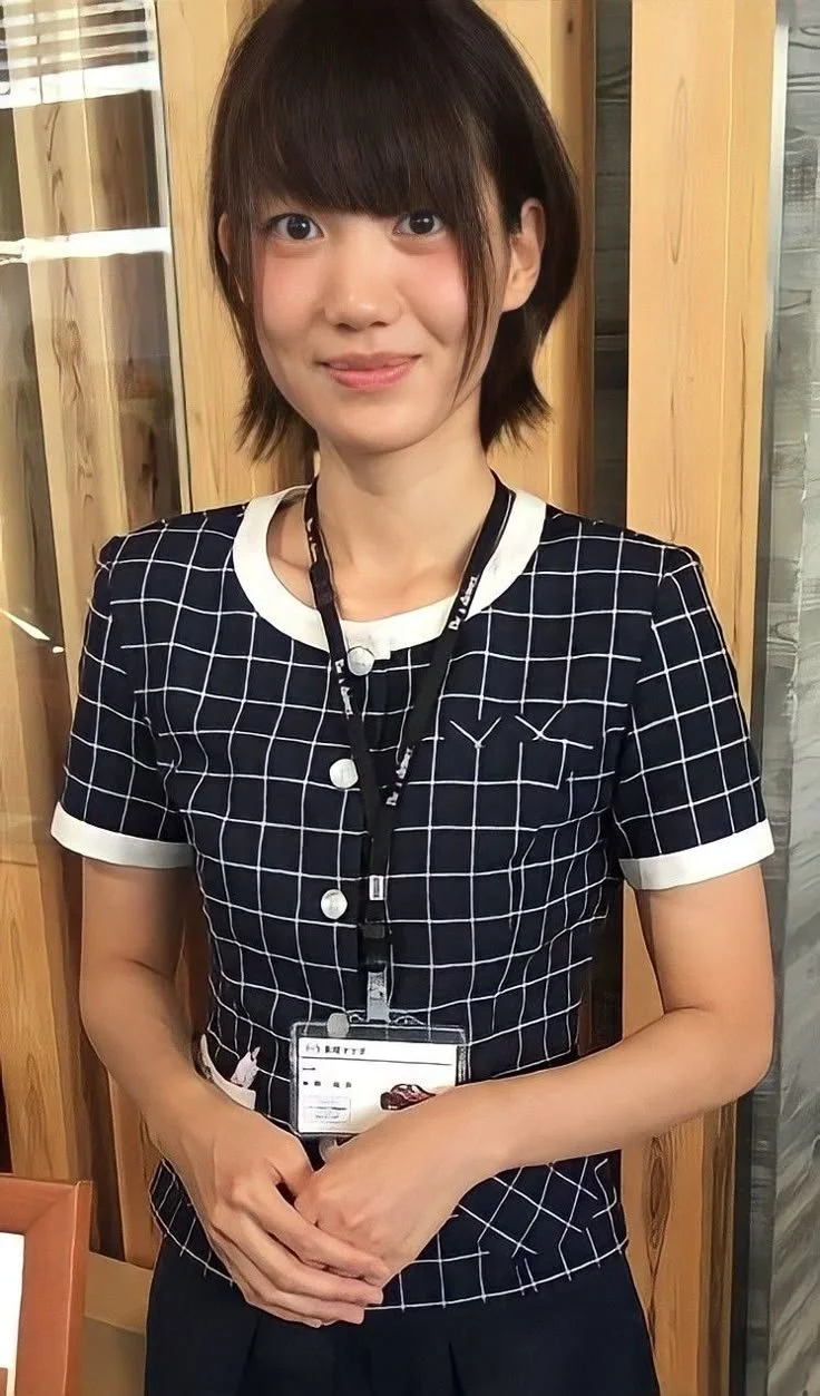 🔚Japanese　OL　販売営業　パチ屋　制服で抜く　好みの女性で抜いてください　ソフトエロ　一発やりたい image 10