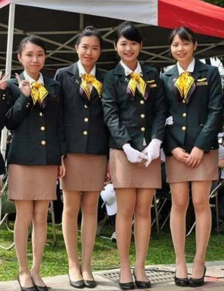 🔚Japanese　OL　販売営業　パチ屋　制服で抜く　好みの女性で抜いてください　ソフトエロ　一発やりたい image 6