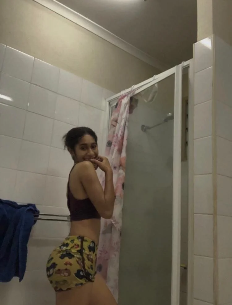 Cute girl🇵🇬 image 3