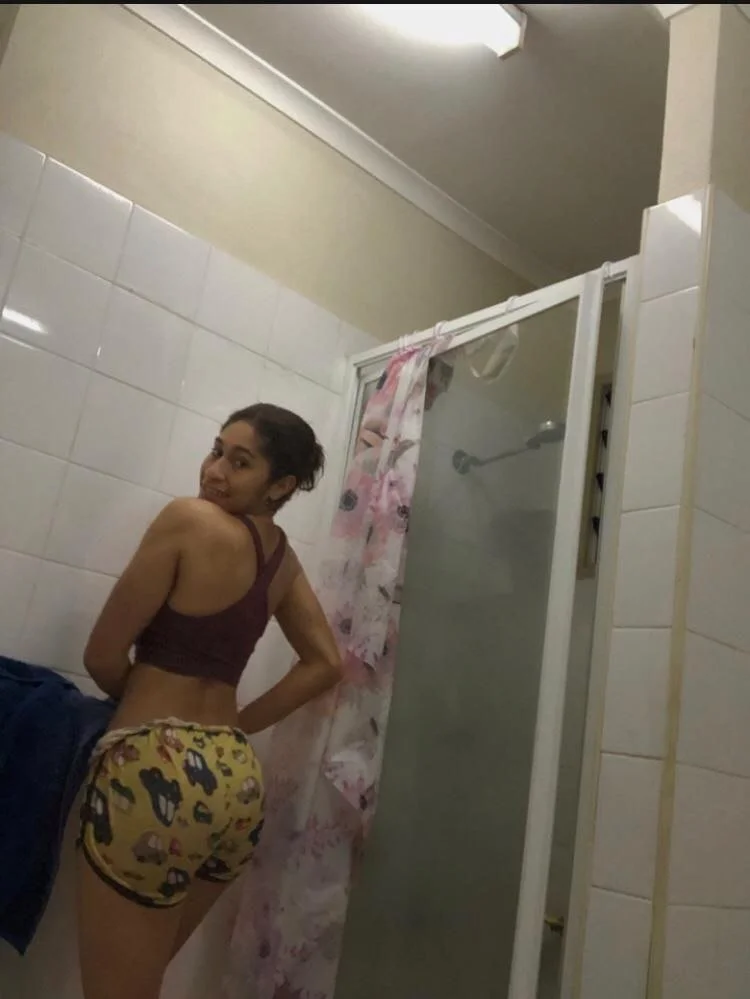 Cute girl🇵🇬 image 4