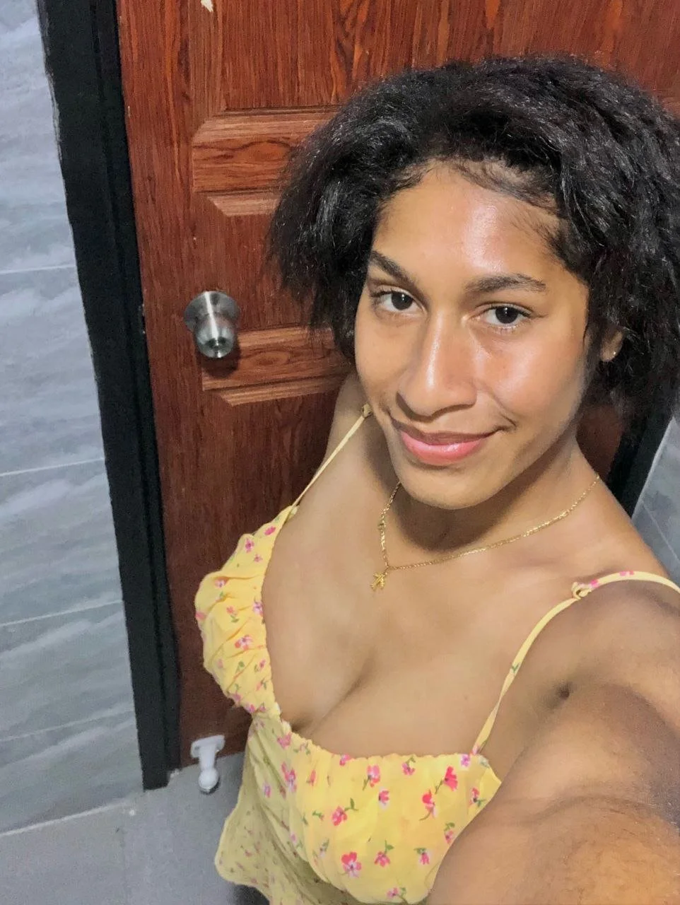 Cute girl🇵🇬 image 7
