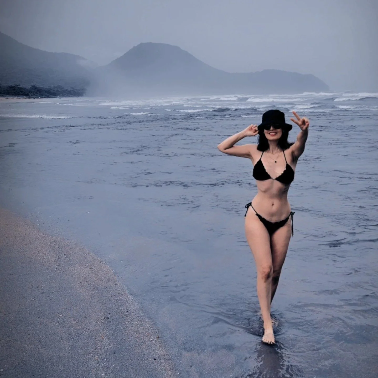 Anelliz - Magrelinha gostosa (no nude) image 4