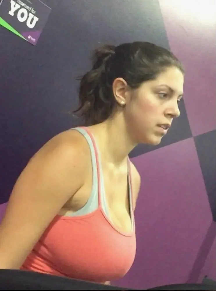 Big tits at the gym image 3