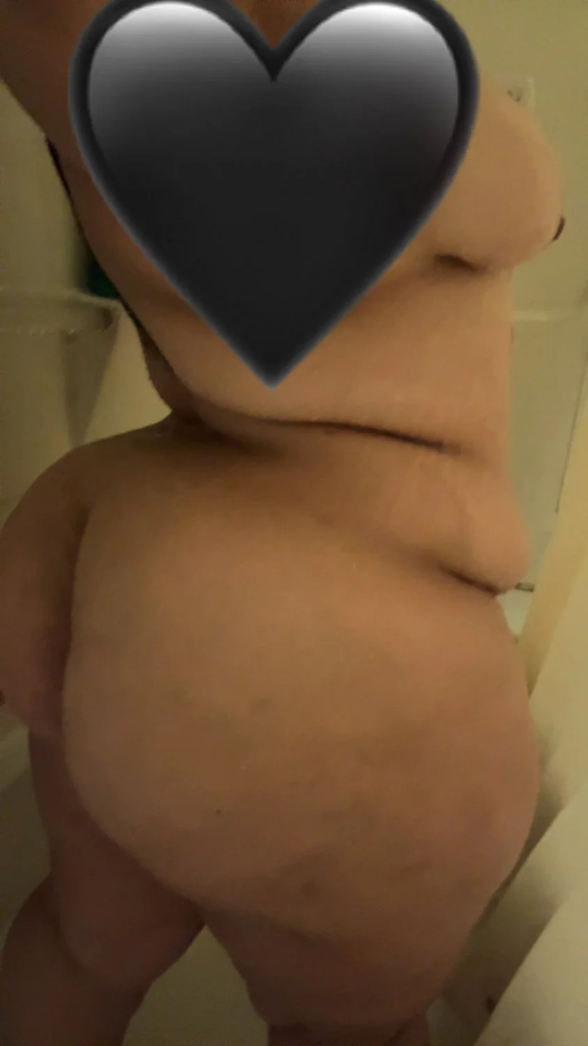 Thick ass Latina milf 😩 so sexy 🤤 image 8