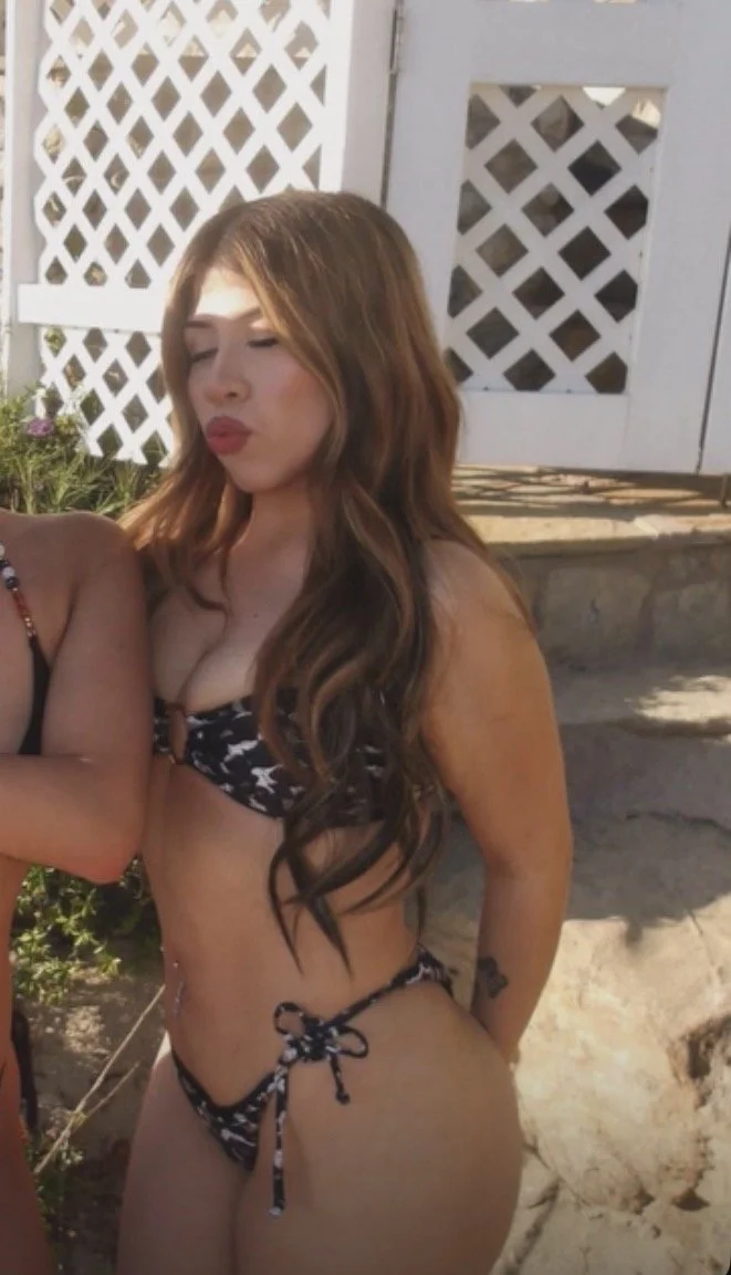 Thick sexy Latina mexicana image 2