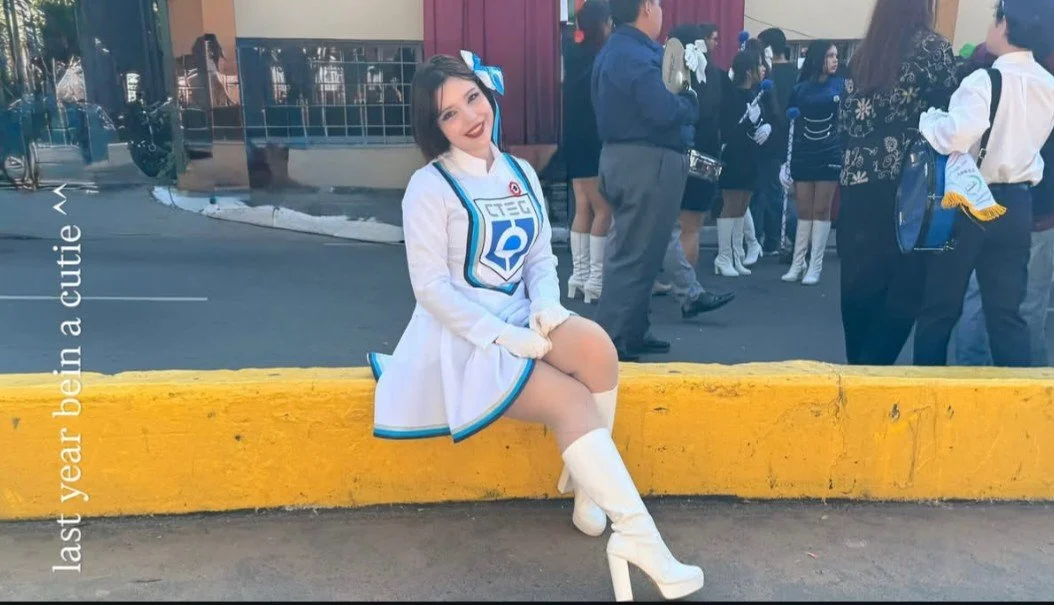 Hermosa sexy puta güerita image 14