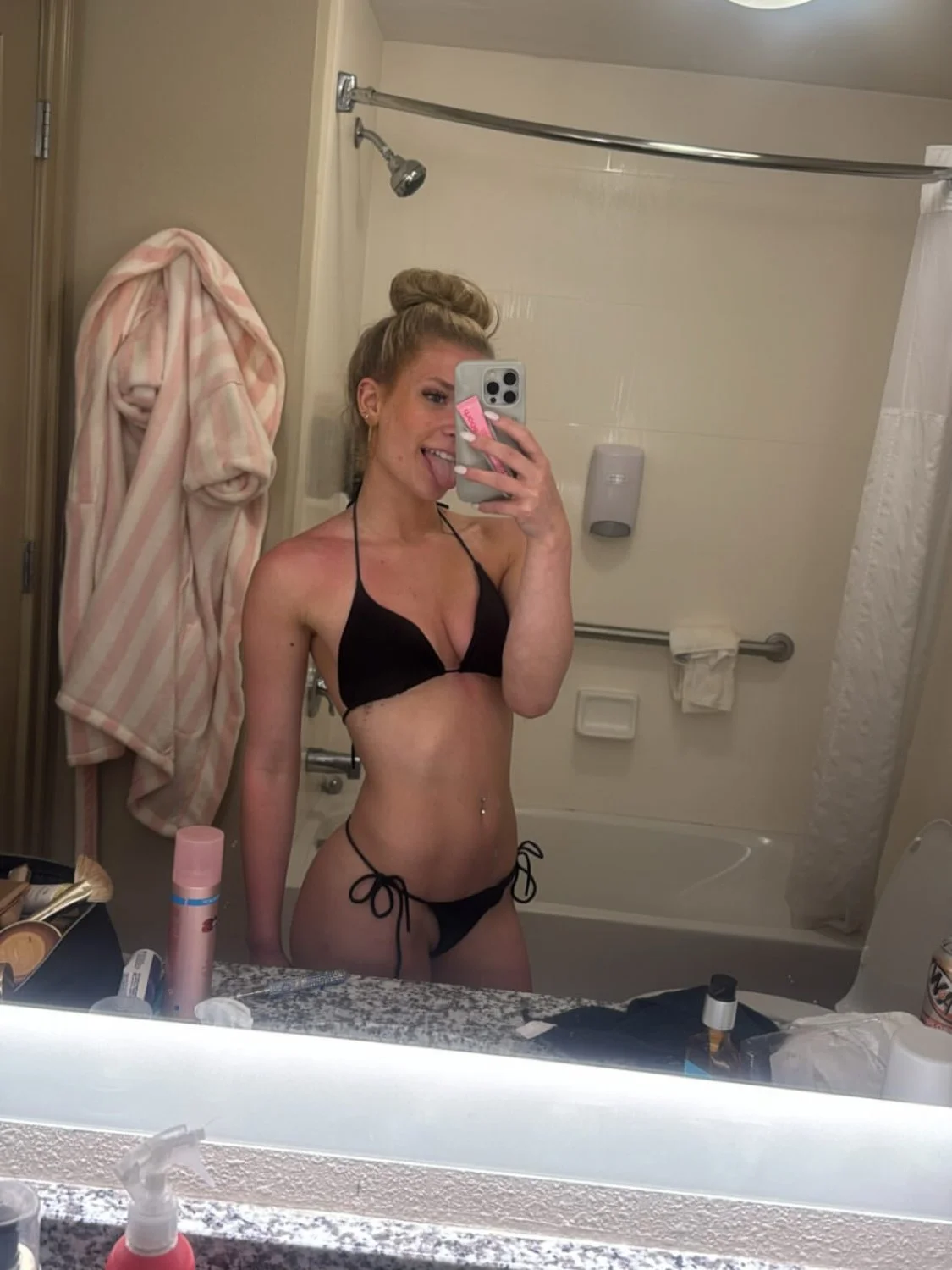 College Snowbunny sluts irl main image