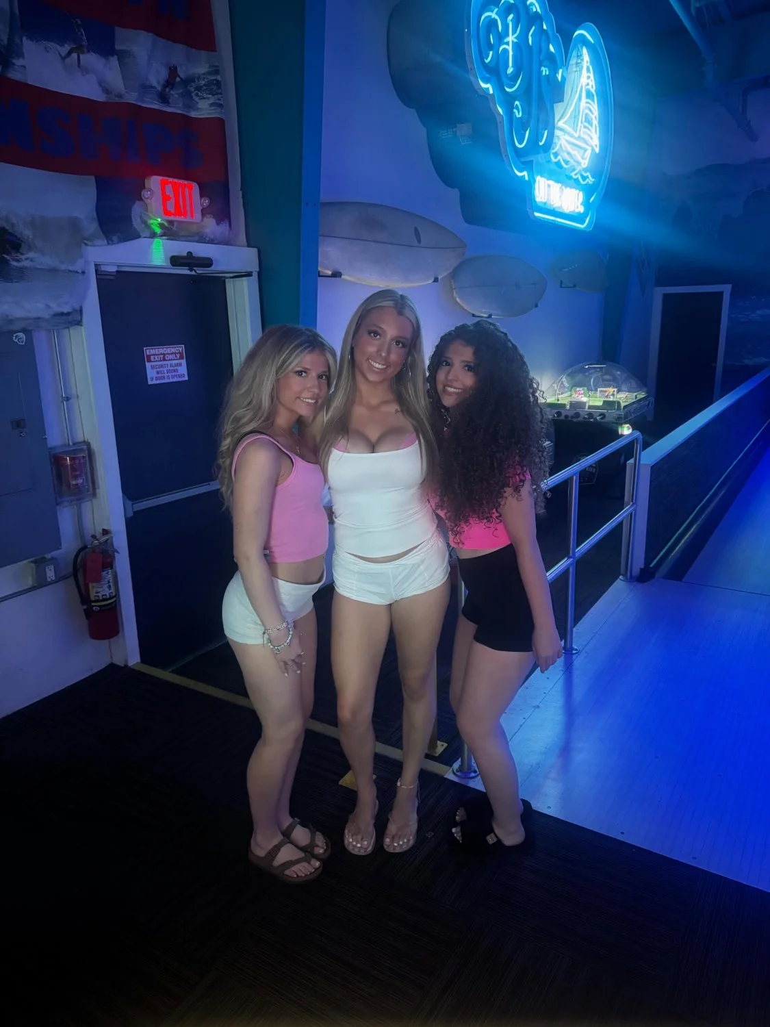 College Snowbunny sluts irl image 3
