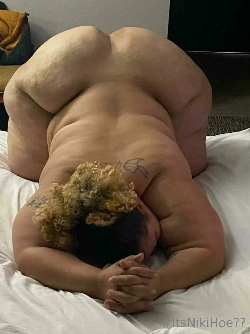 Fine ass yellow bone image 4