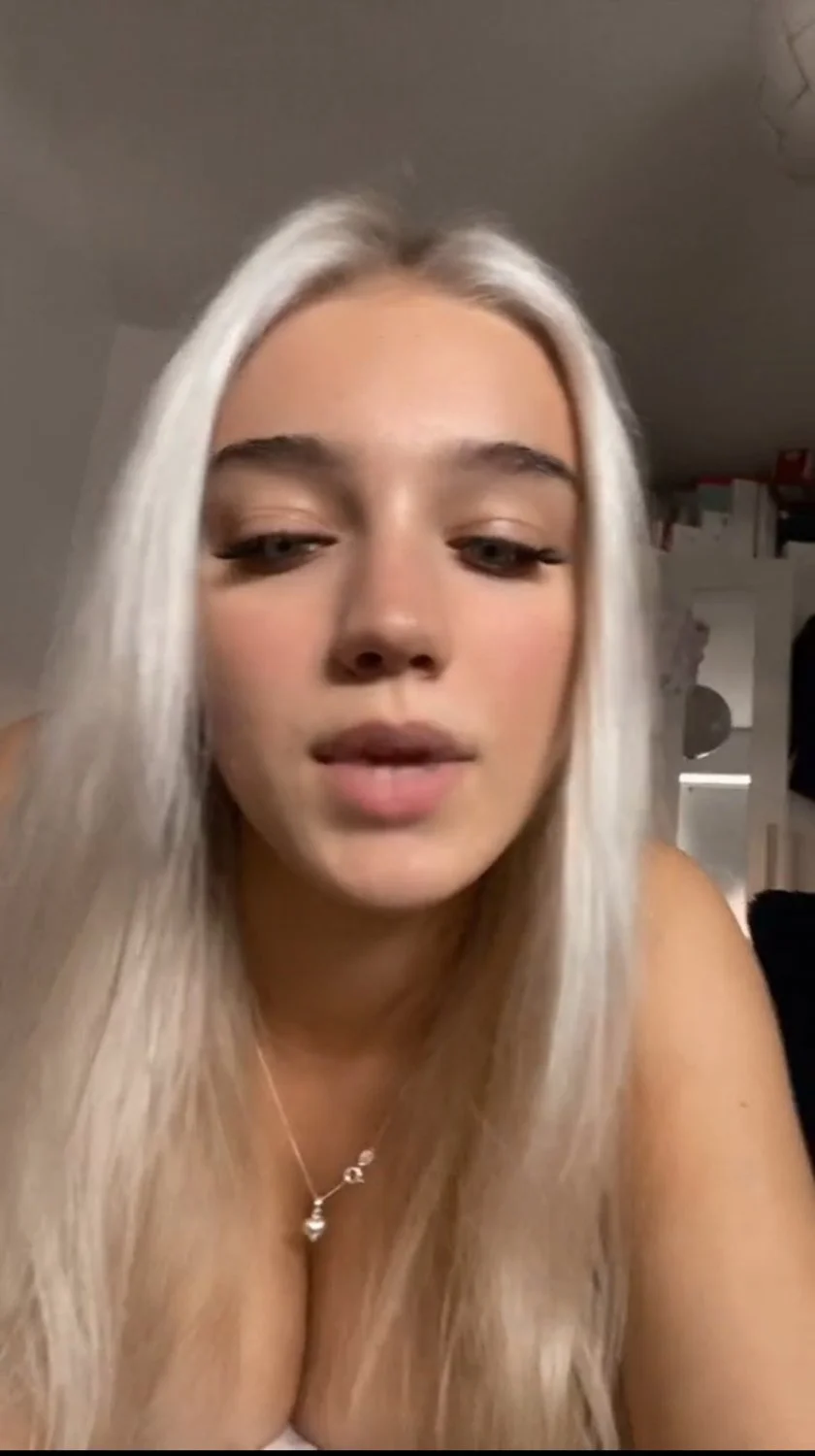 UK Chav Slut with massive tits part 2 image 14