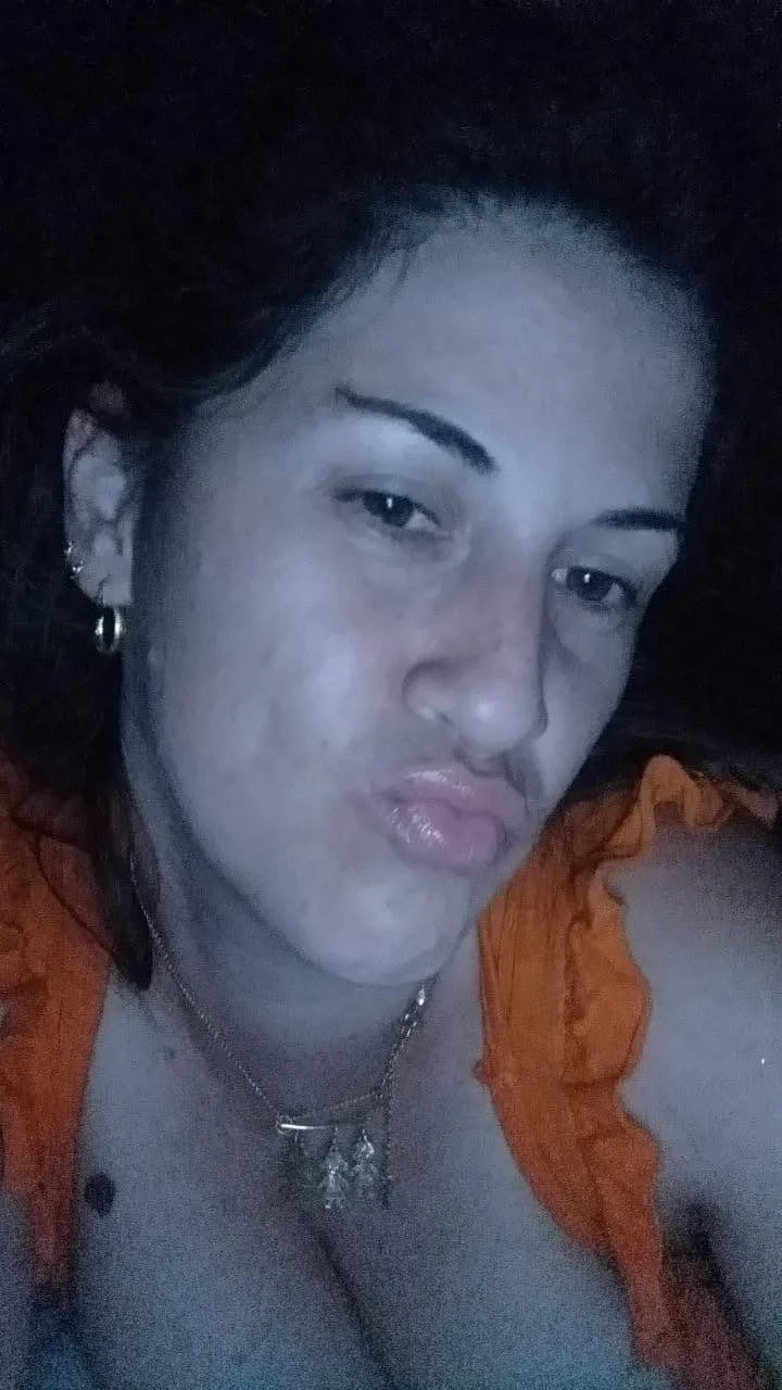 Patricia hermosa MILF Argenta image 9