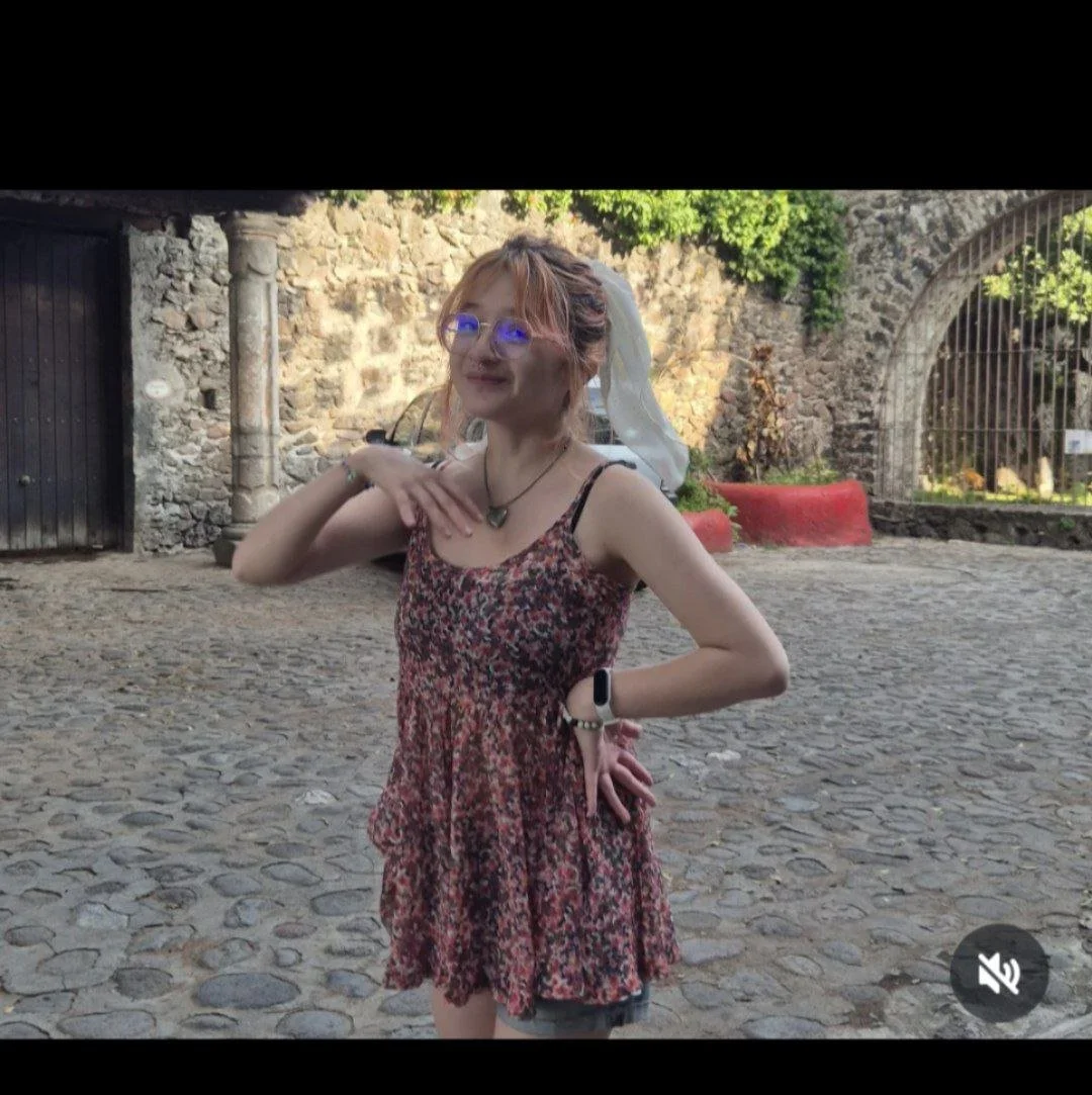 Puta güerita sexy de 18 de México fue entregada por su amigo de la universidad image 10