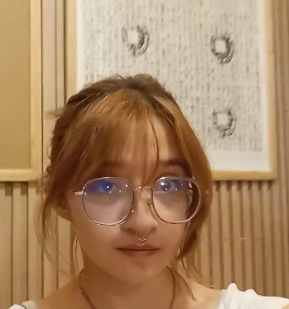 Puta güerita sexy de 18 de México fue entregada por su amigo de la universidad image 9