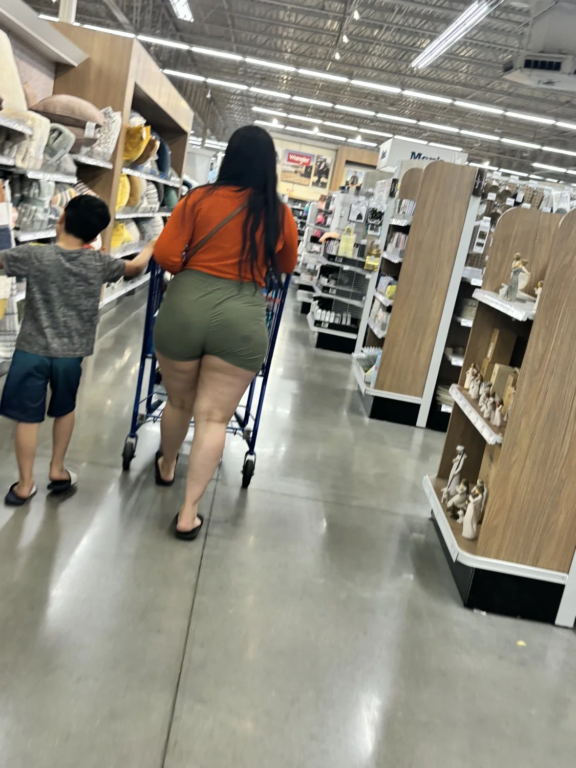 Latina booty candids image 21