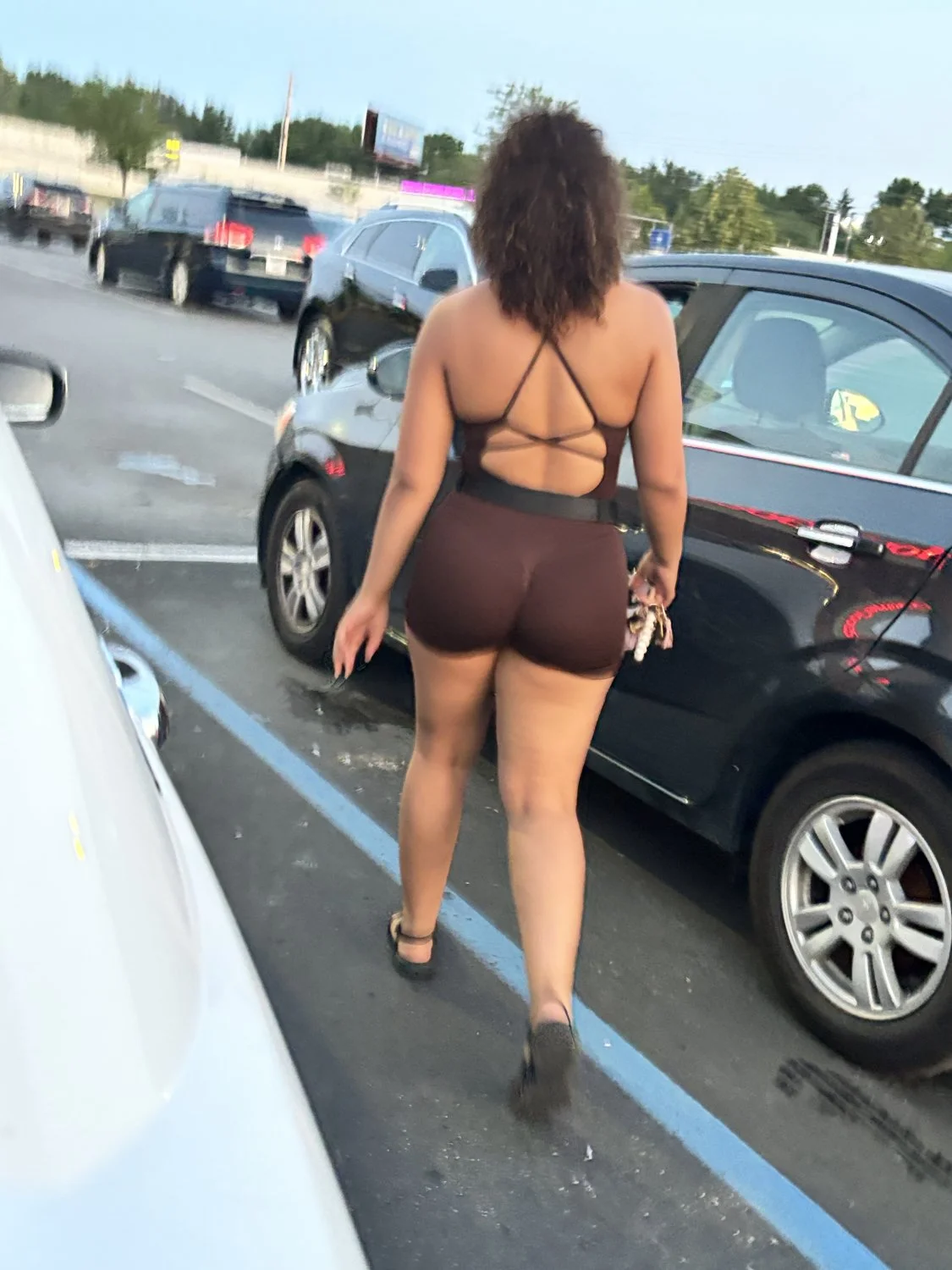 Latina booty candids image 3