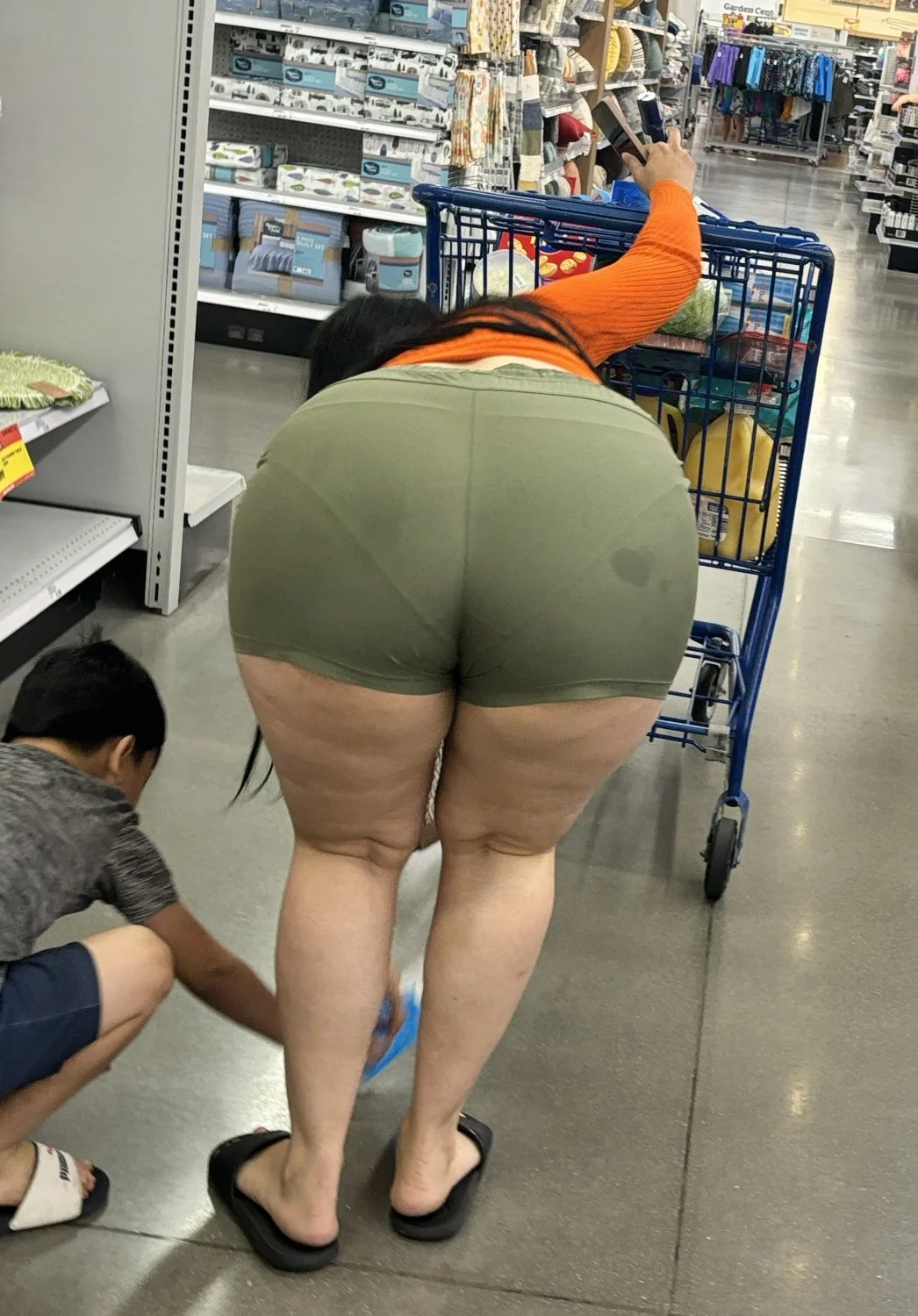 Latina booty candids image 7
