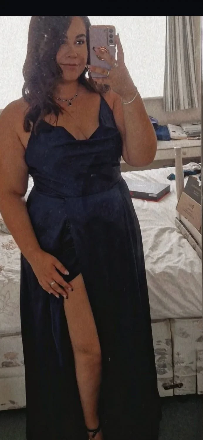 Thick hotwife image 12
