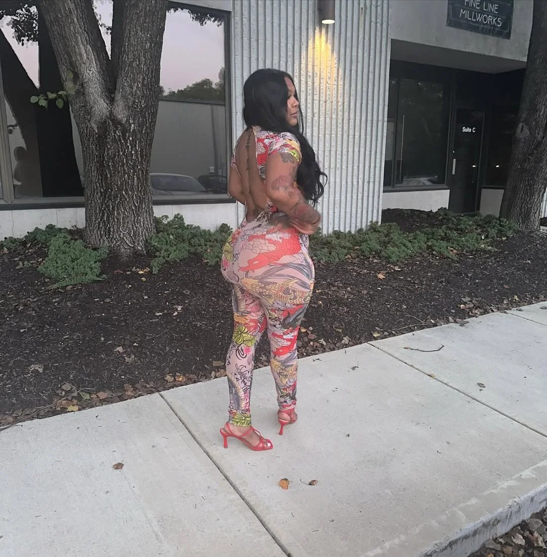 Thick blasian baddie with wet pussy image 16
