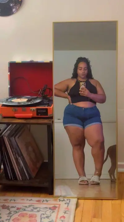 HNZSO3vWIAABa0u cover image