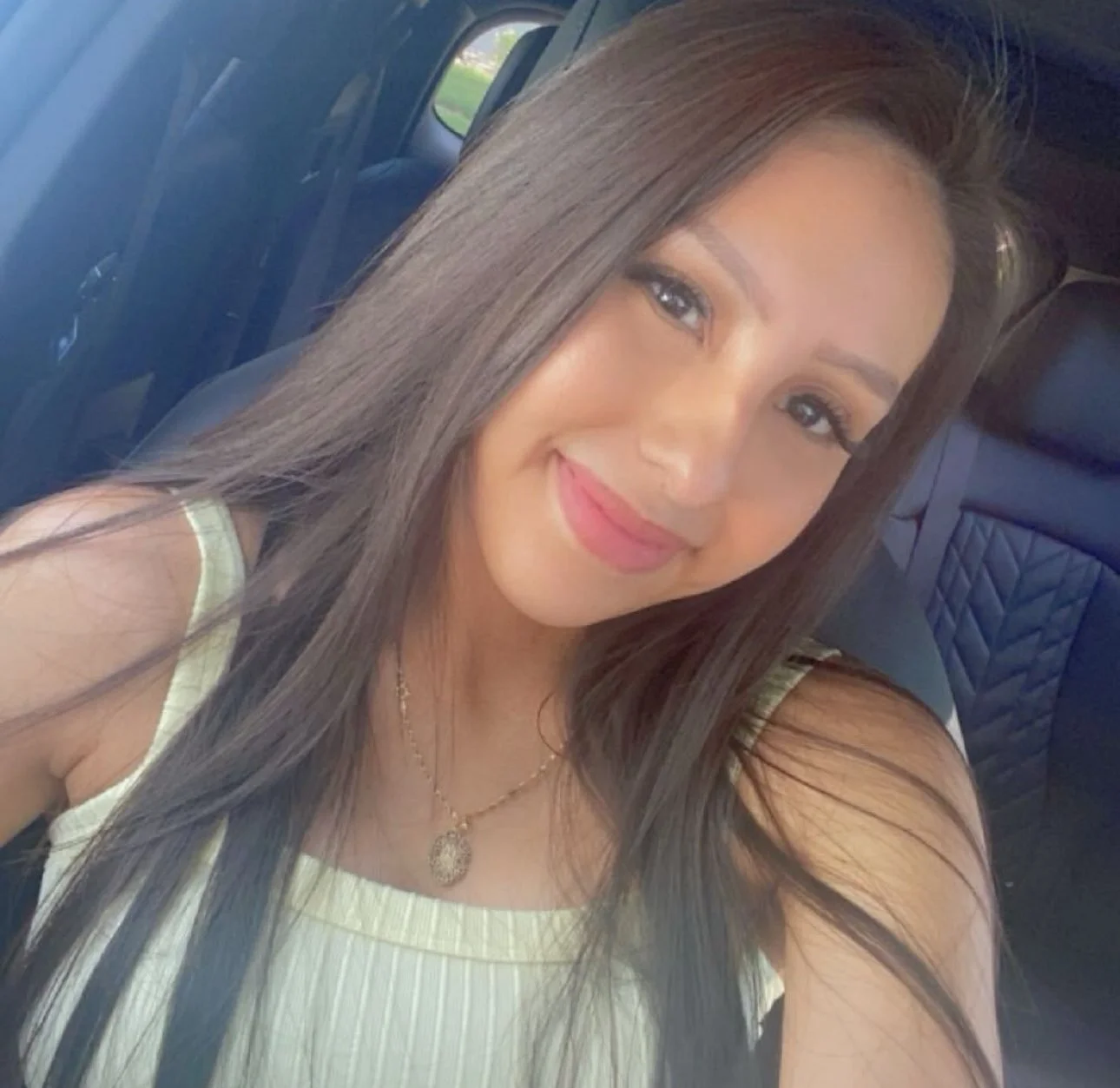 Anyone have anything on this pretty petite Chicago suburb Latina cutie? image 9