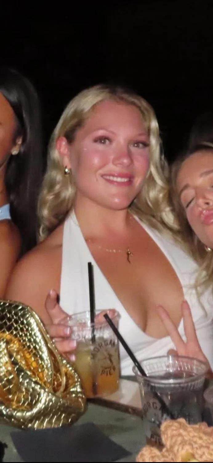 Chubby sexy girl Philly image 22