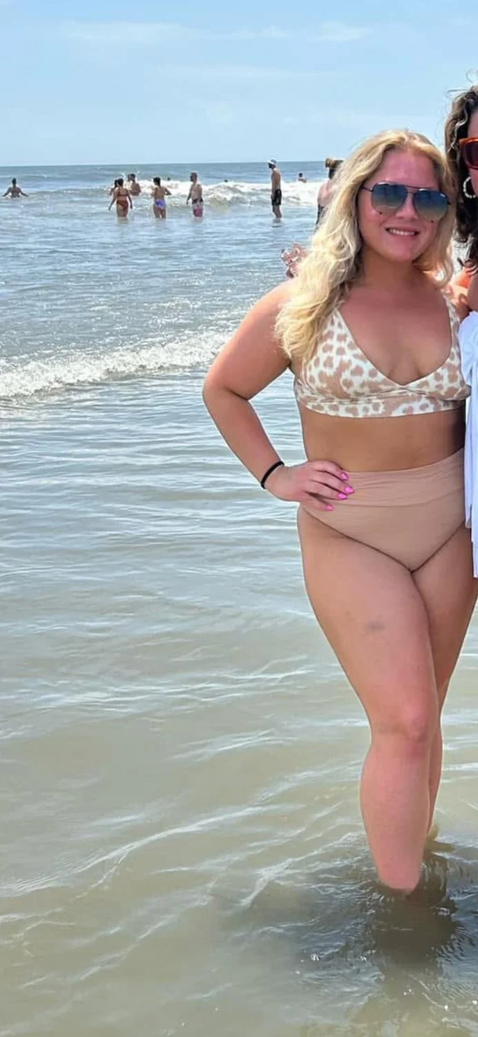 Chubby sexy girl Philly image 9