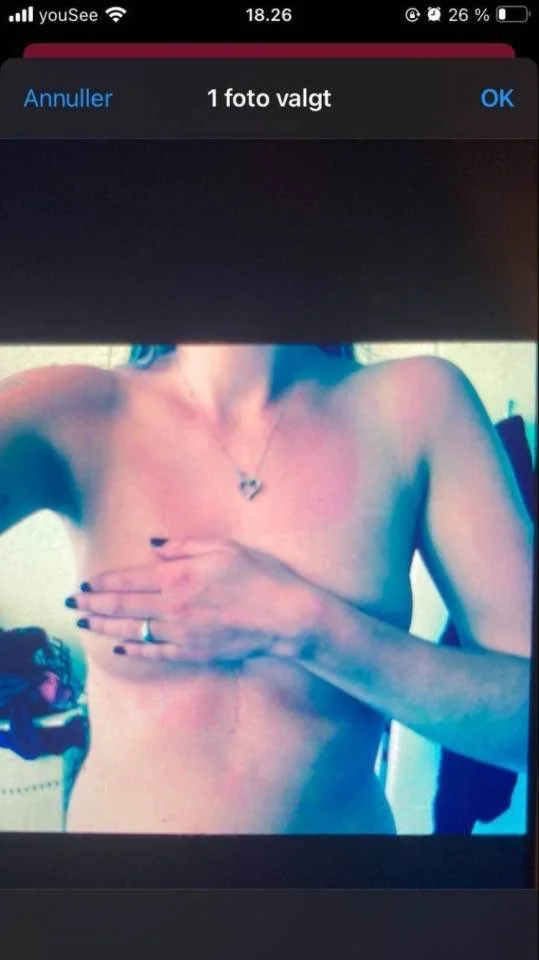 Son shared his mom in exchange for tribs. His Kik: Giffler image 15