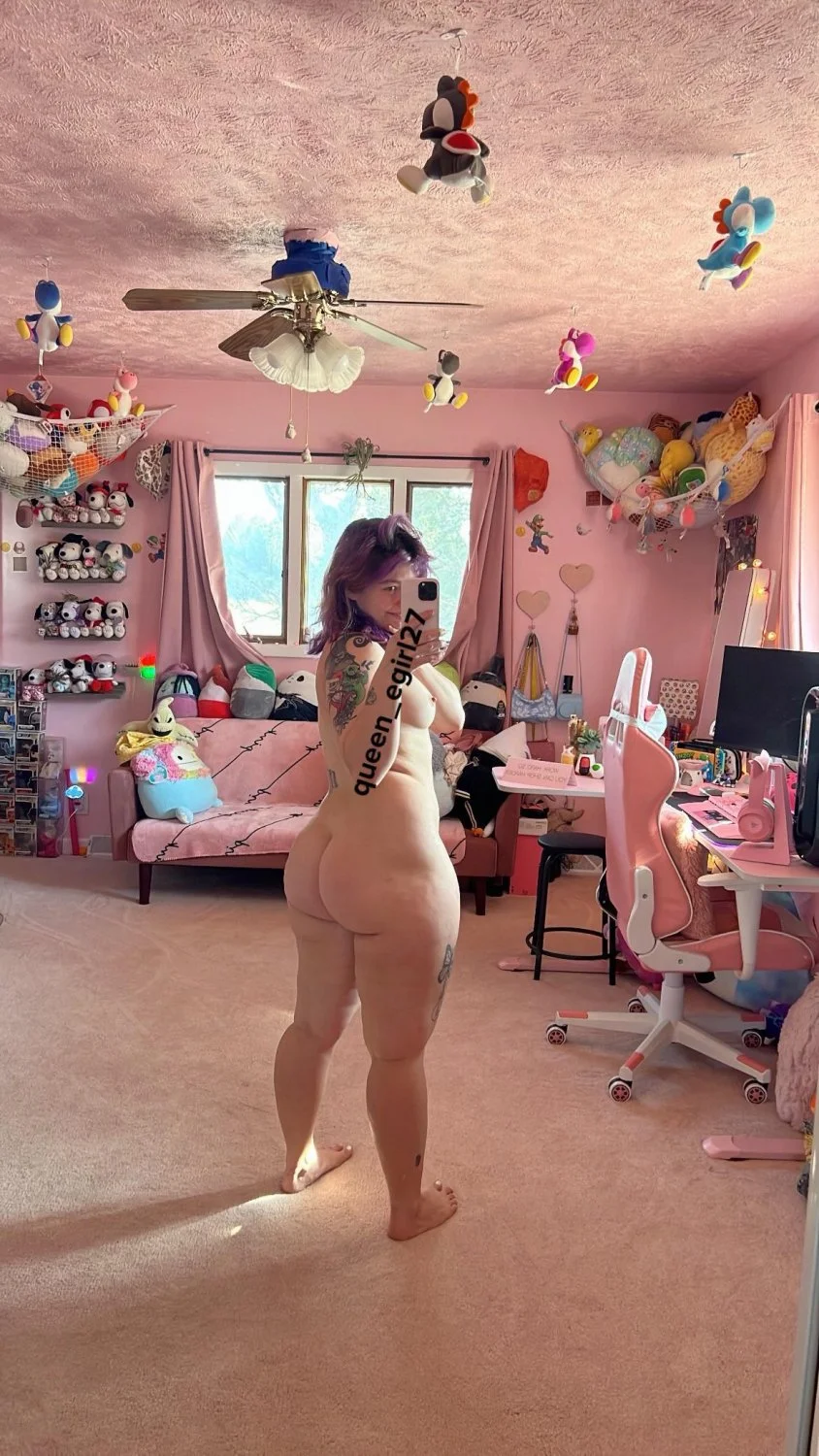 Sexy E Girl to bust 💦 image 10