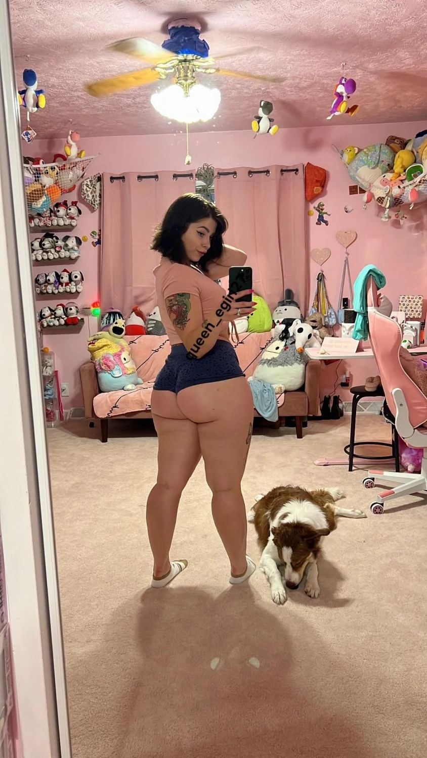 Sexy E Girl to bust 💦 image 7