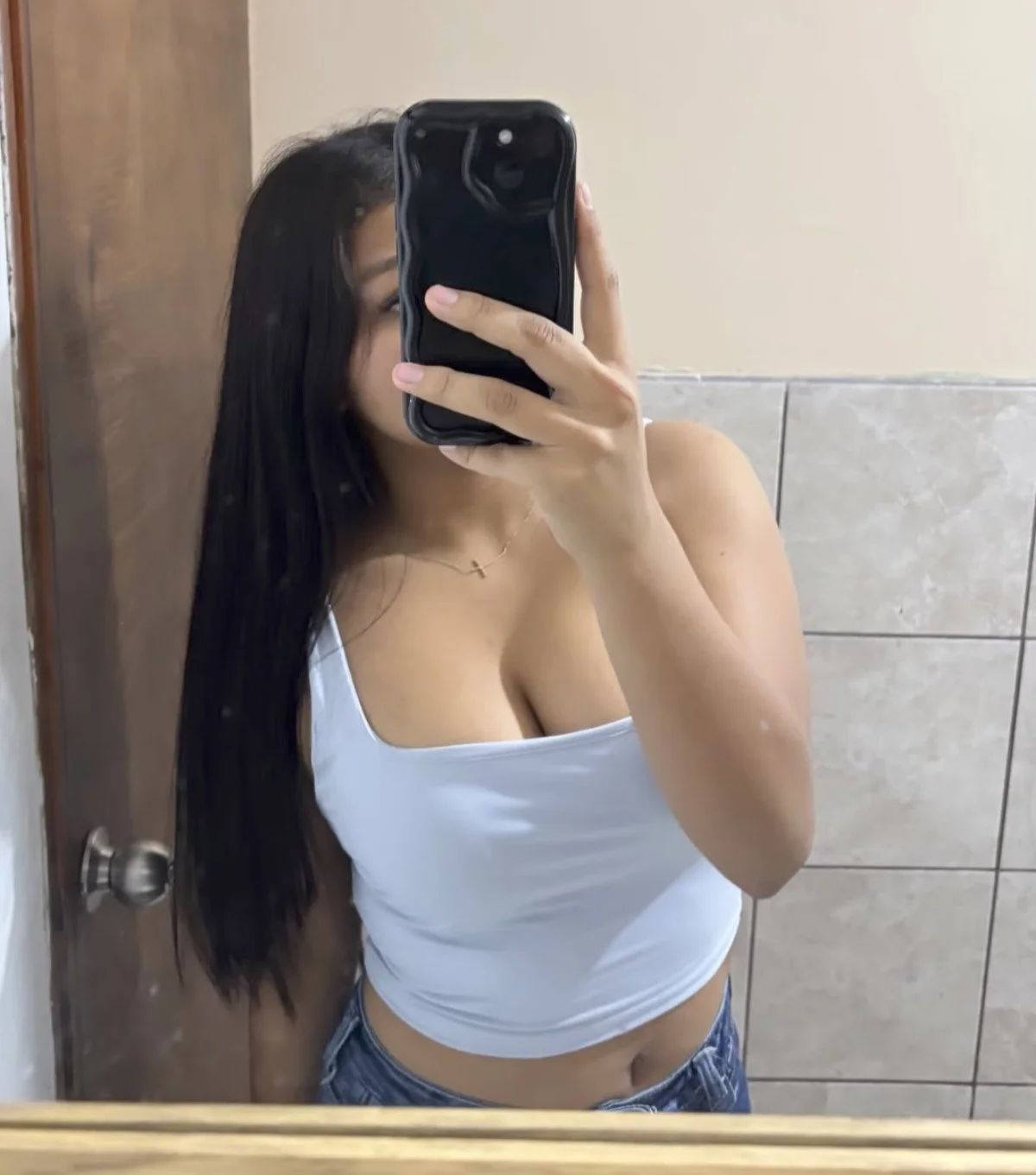 PUTA MORENA TETONA ❤️‍🔥😋 image 5