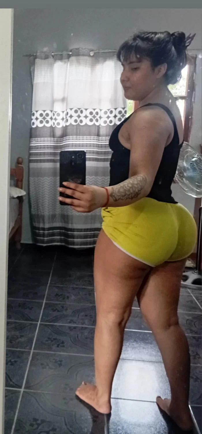 Argentina con culazo le encanta mostrarlo esperando que algun dia se lo llenen de leche 🤤🤤🔥🔥🔥 image 7