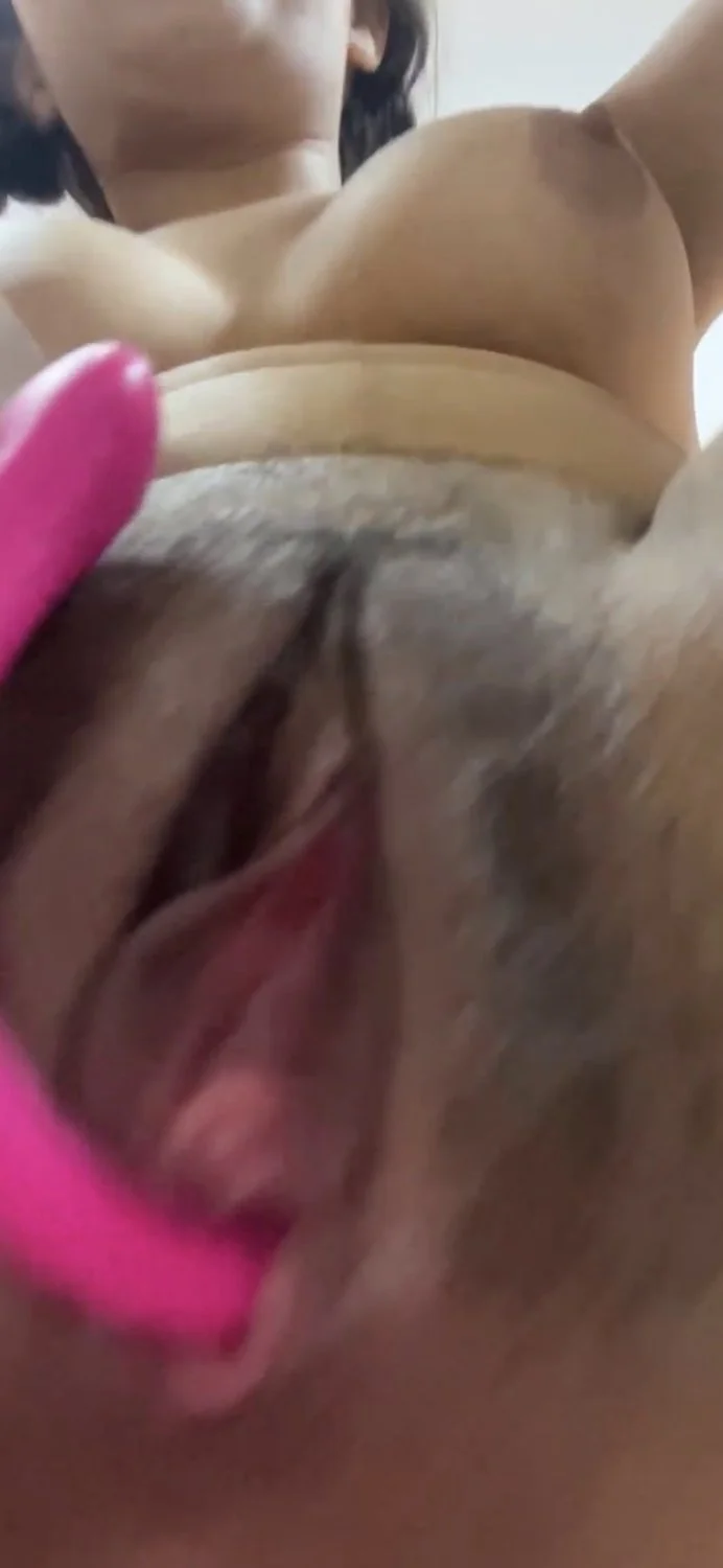 Hot pussy main image