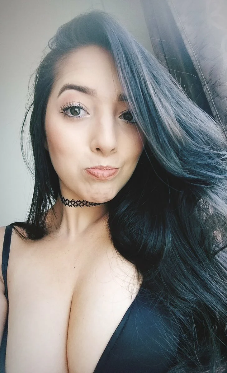 Lizandra cavala gostosa caiu na net main image