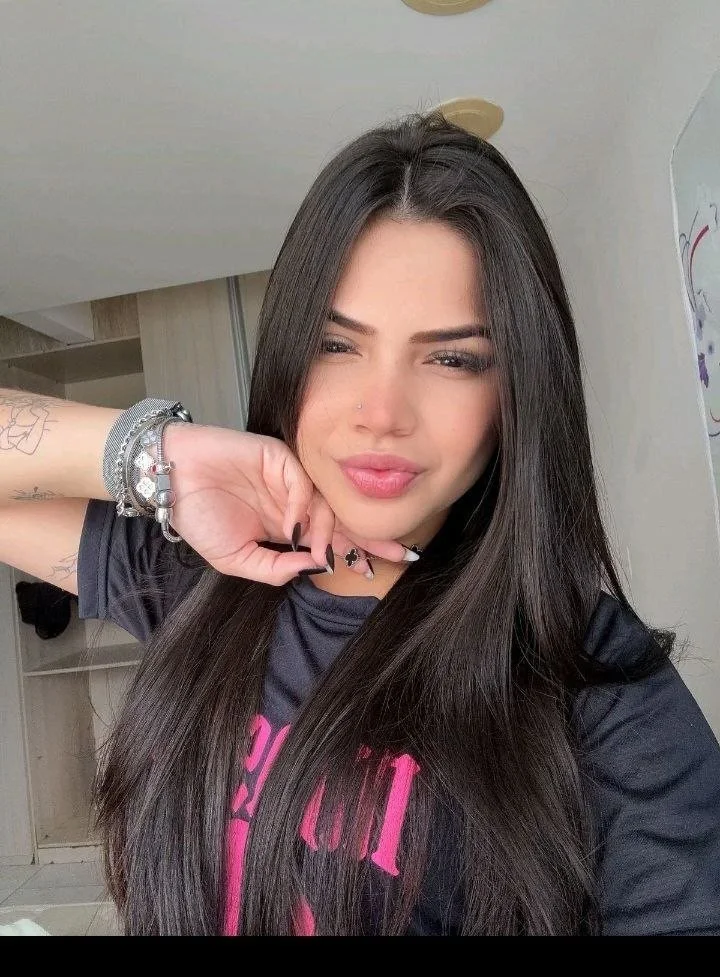 Morena gostosa safada caiu na net transando no pelo dentro do banheiro! Vídeo novo vazado erome br main image