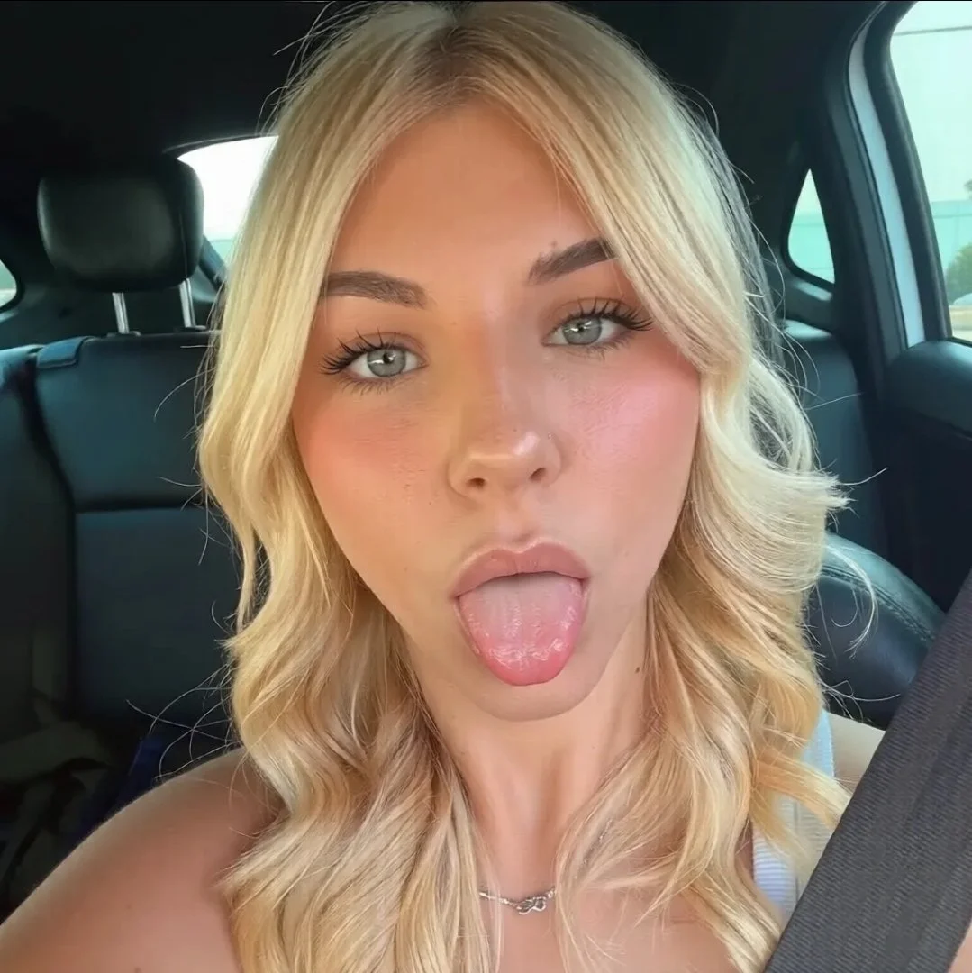 Sexy blondie teen in the car image 3