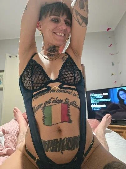 4'11 100 lbs ex stripper Rose image 1