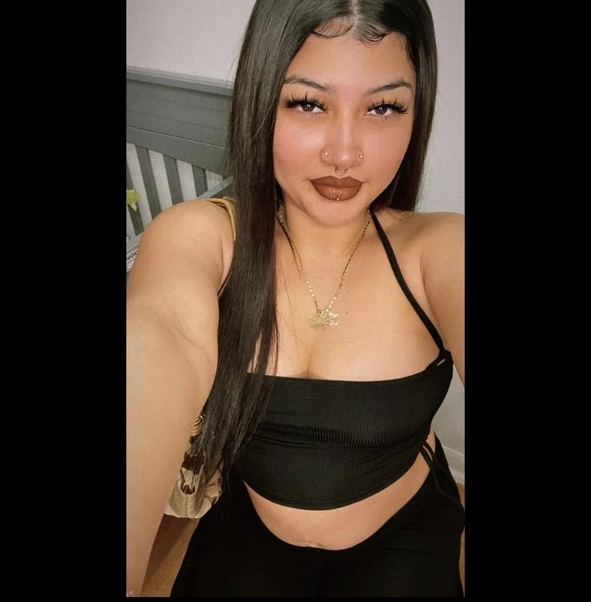 pretty ass latina with that dsl piercing image 5