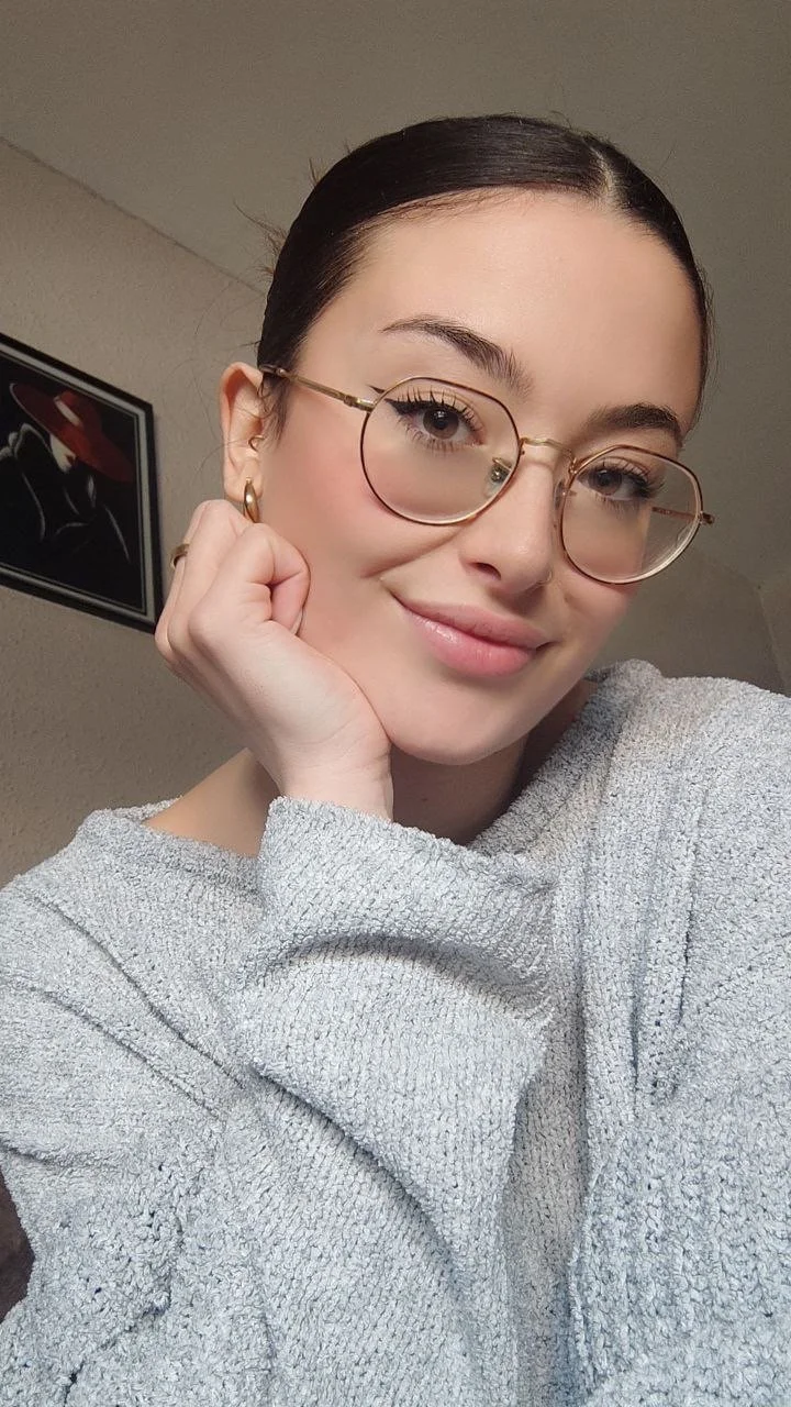 Cum Desperate Slut Alyss image 13