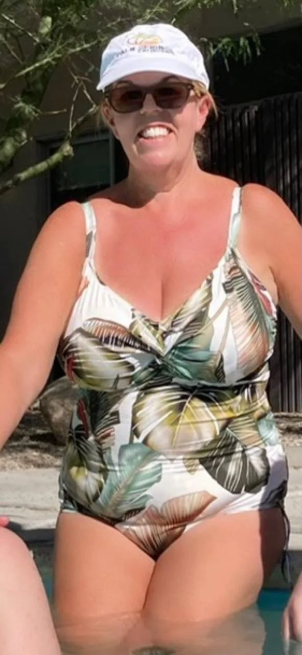 Big Titted Whore Amanda image 5