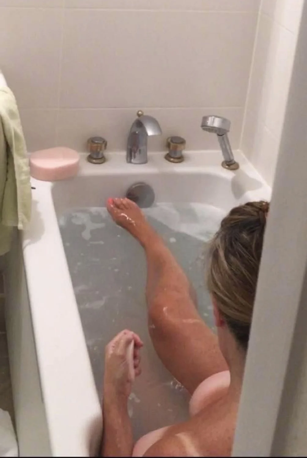 Big Titted Whore Amanda image 7