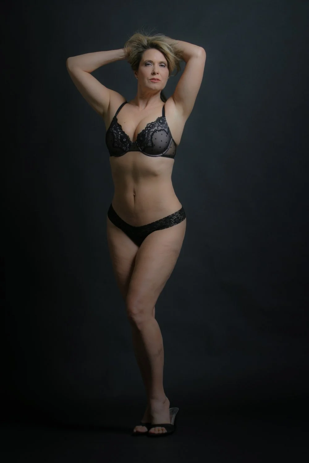 Boudoir MILF image 6
