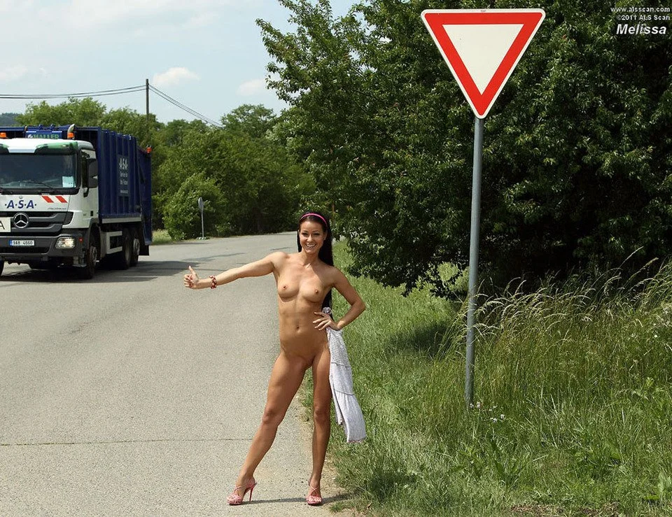 Girls nude in public 46 image 8