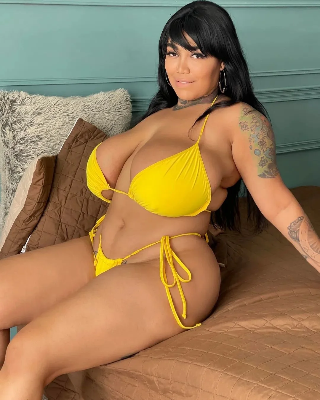 Colombiana tetona levanta pija con esas hermosas tetas image 11