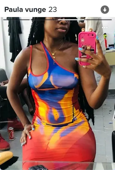 Uma Mulher de Vestido é tão sexy cover image