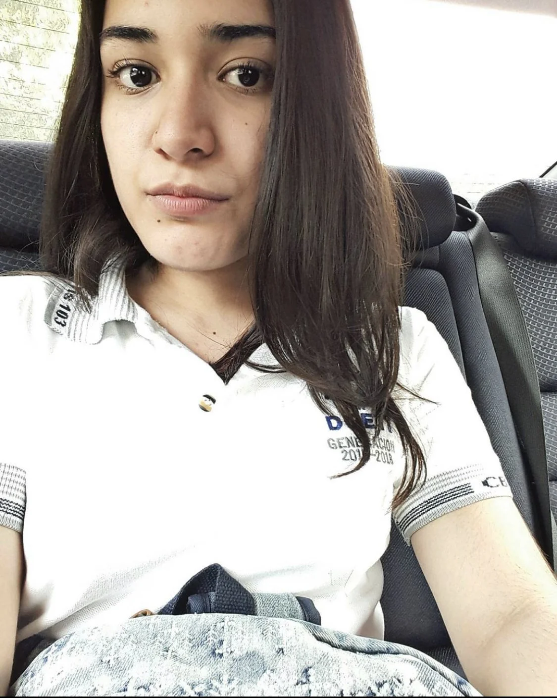 Exponiendo a colegiala mexicana tetona main image