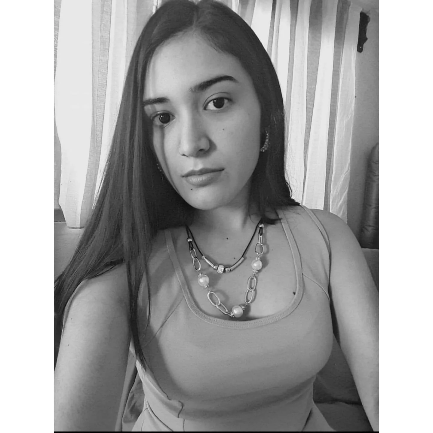 Exponiendo a colegiala mexicana tetona image 11