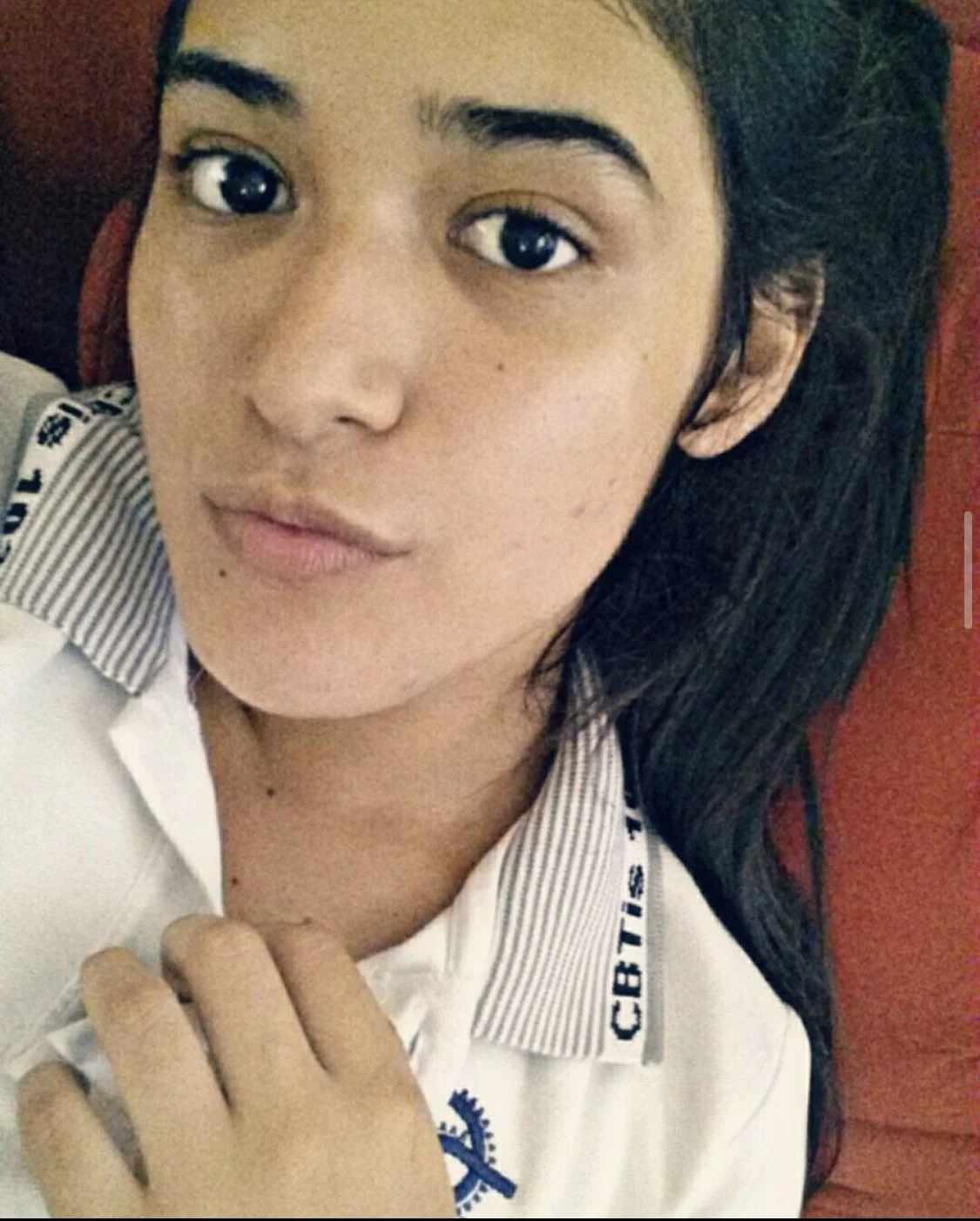 Exponiendo a colegiala mexicana tetona image 2
